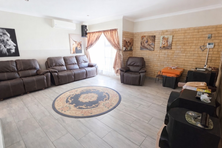 6 Bedroom Property for Sale in Sasolburg Ext 23 Free State